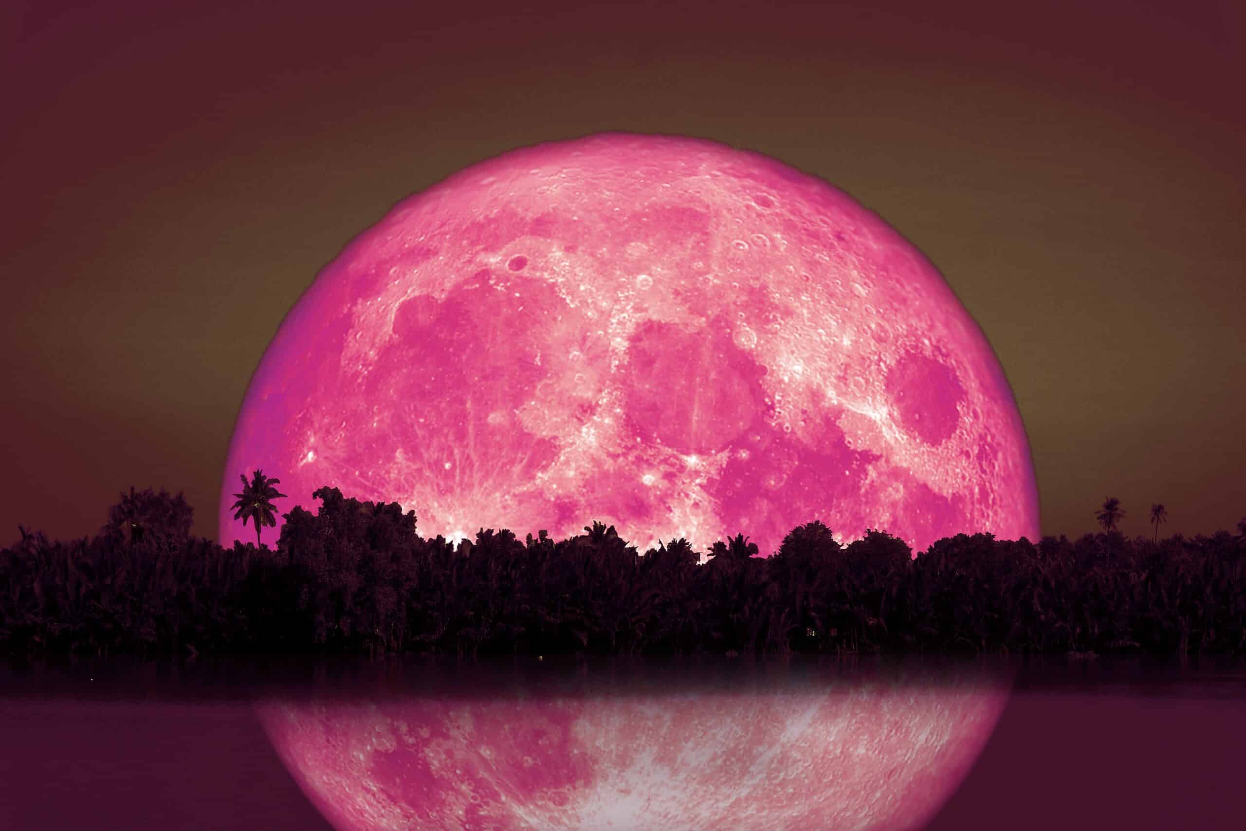 El místico significado espiritual de la luna de fresa ¡Descúbrelo aquí!